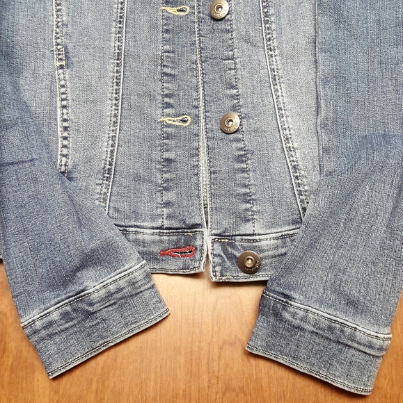 Wrangler | Medium-Wash Denim Jacket - Picture 4 of 7